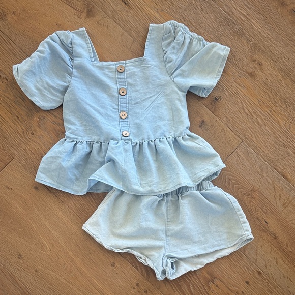 ⚡️Vince Camuto Light Blue Elastic Waist Shorts - Picture 1 of 4